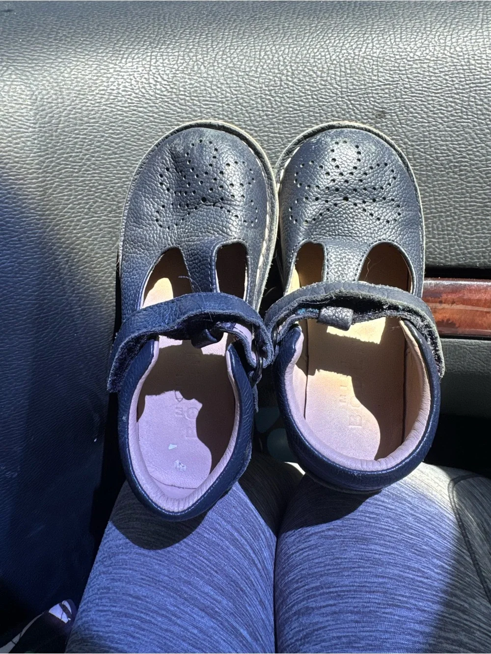 Mini Boden Navy Leather Mary Jane Shoes size 8.5 (eu) 25 toddler